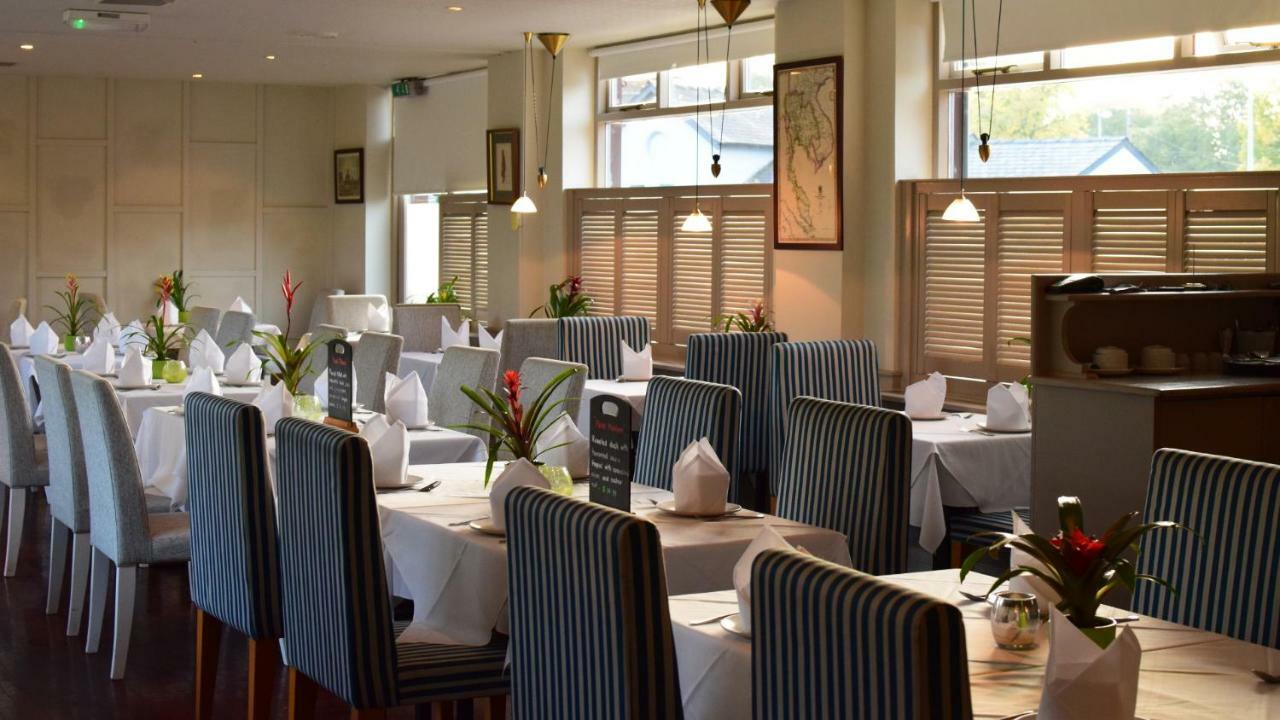 The Kings Arms Bed & Breakfast Wilmslow Bagian luar foto
